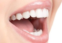 给牙齿做牙套什么材料 牙套是什么材质的？