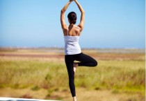 瑜伽腰部动作包括什么 瑜伽动作减肚子和腰部赘肉