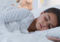卧着睡是什么姿势图片 正确睡觉的三种姿势参考图