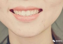 天生牙齿黄是什么原因 牙齿黄的原因是什么？